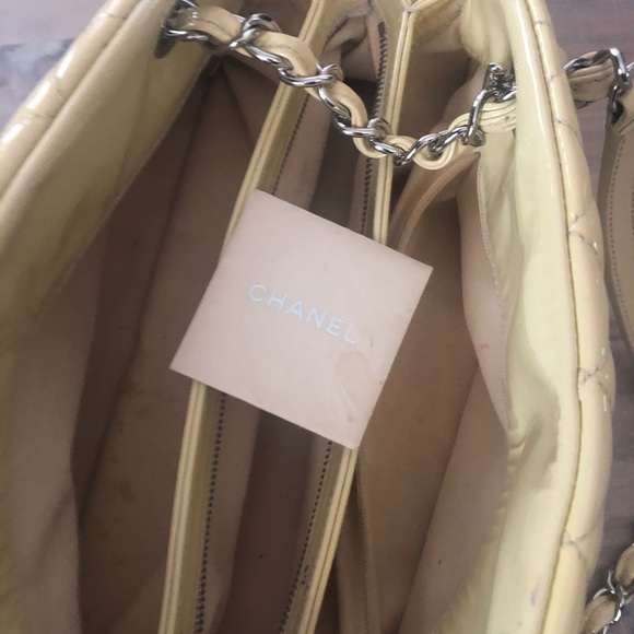 Beautiful Vintage Chanel Bag - Picture 7 of 11